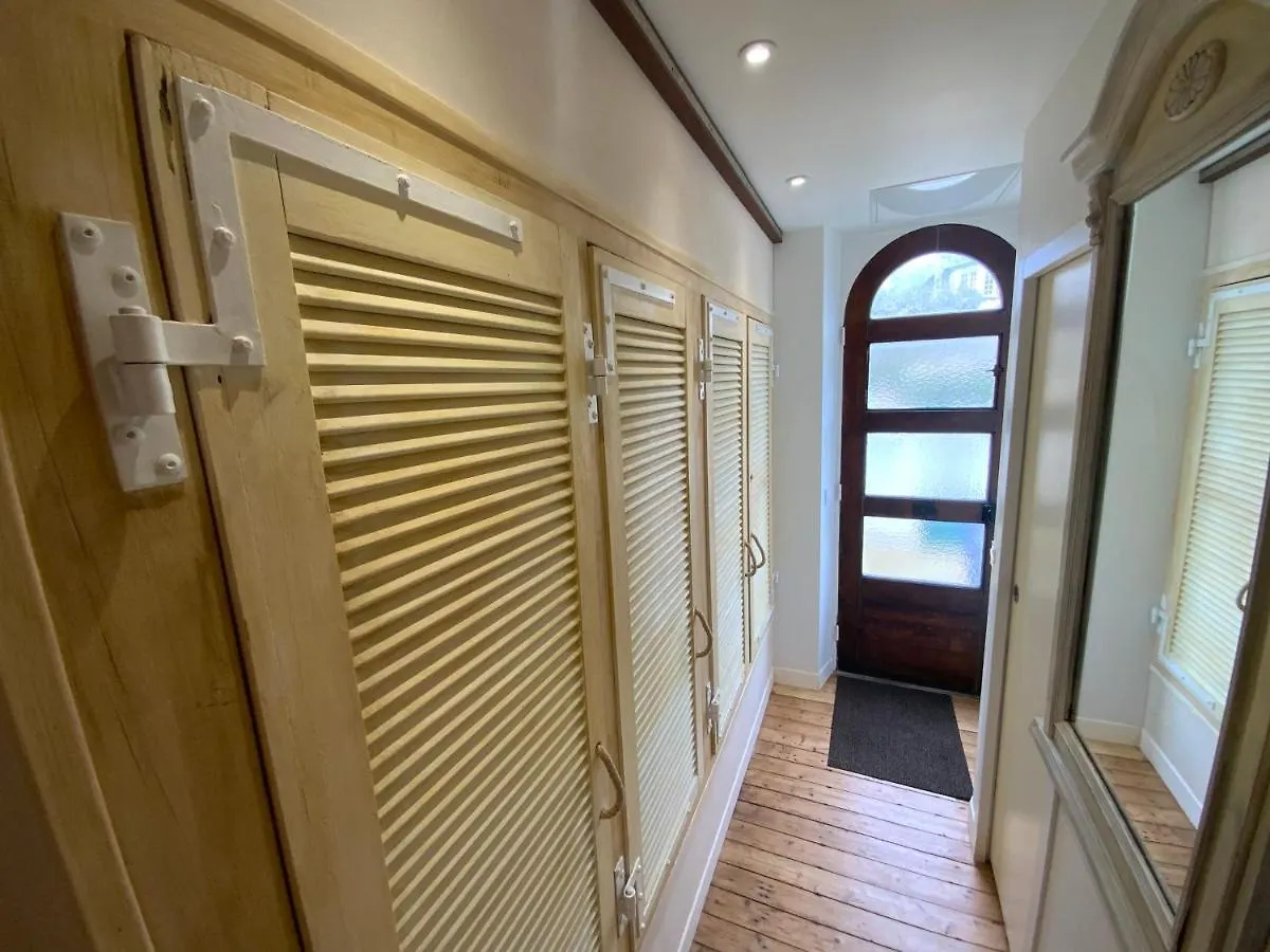 Maison bord de mer   Le Bateau IvRe  Saint-Malo Hébergement de vacances